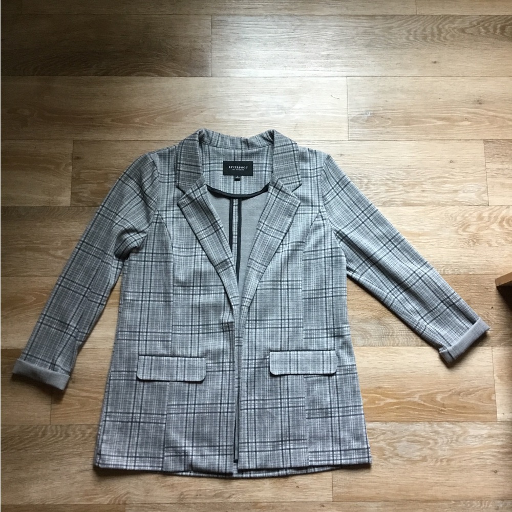 Black and white plaid stretch blazer from Liverpool